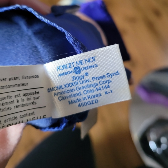 Class of '84 Ziggy Graduation Plush - Picture 7 of 8